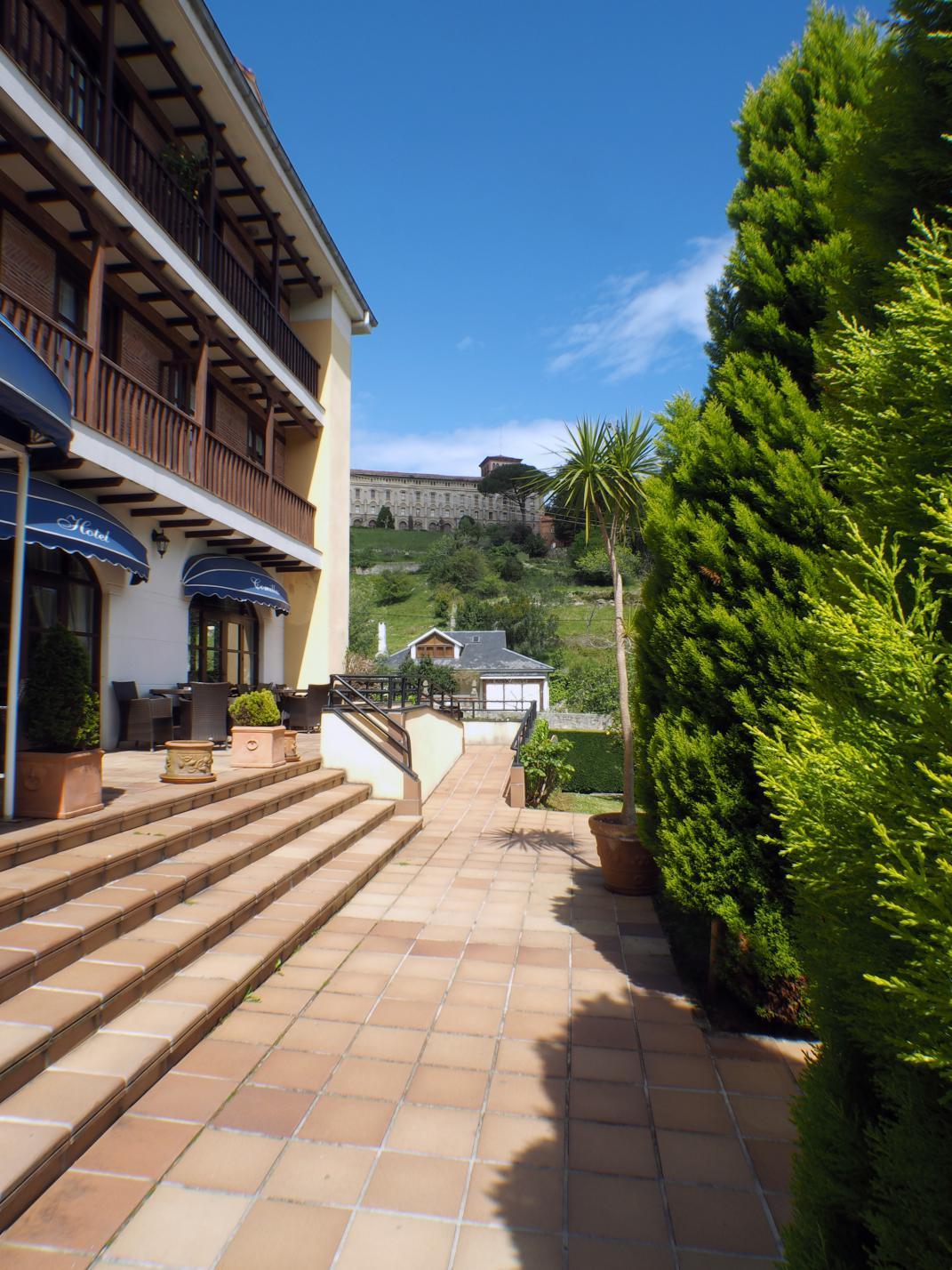 Hotel Comillas Bagian luar foto